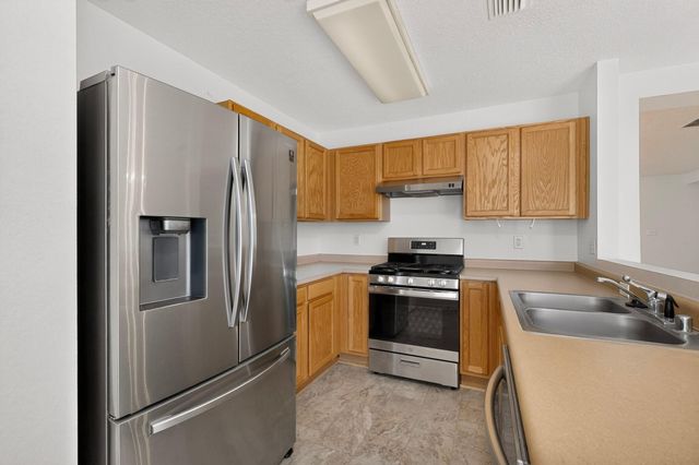 6808 Honeylocust Avenue NW, Albuquerque, NM 87121
