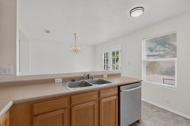 6808 Honeylocust Avenue NW, Albuquerque, NM 87121