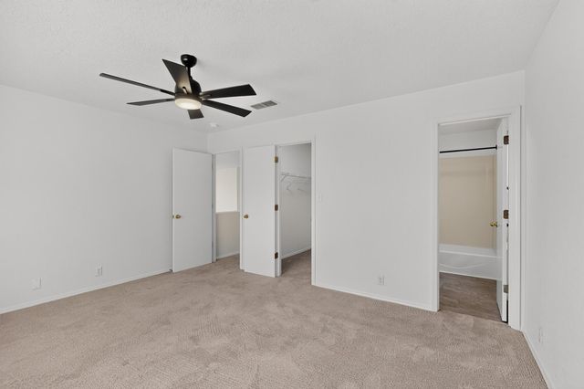 6808 Honeylocust Avenue NW, Albuquerque, NM 87121
