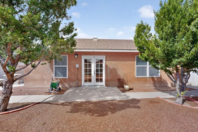 6808 Honeylocust Avenue NW, Albuquerque, NM 87121
