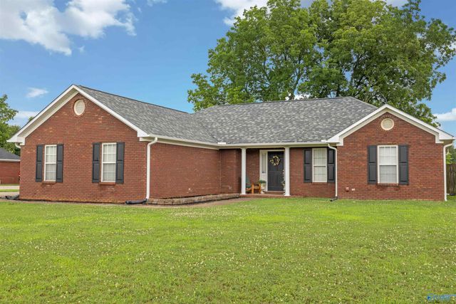 111 Gin Creek Crossing, Decatur, AL 35603