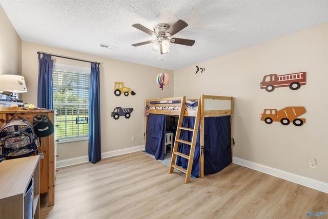 111 Gin Creek Crossing, Decatur, AL 35603