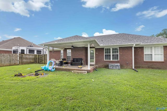 111 Gin Creek Crossing, Decatur, AL 35603