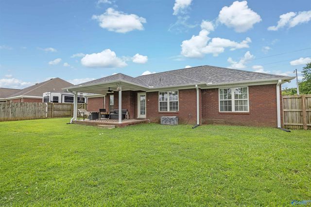 111 Gin Creek Crossing, Decatur, AL 35603