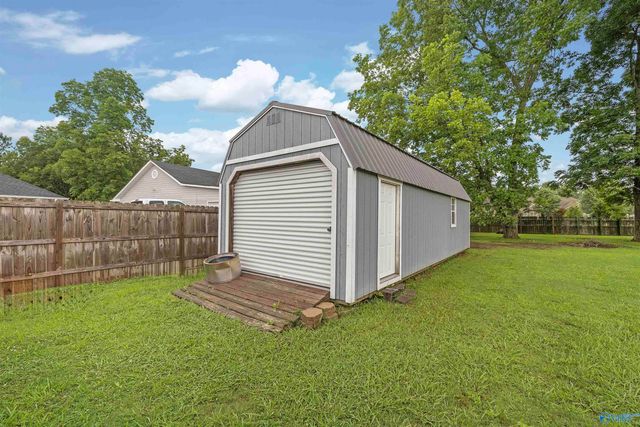 111 Gin Creek Crossing, Decatur, AL 35603