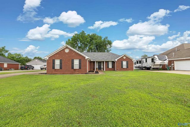 111 Gin Creek Crossing, Decatur, AL 35603