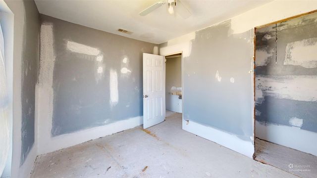 5311 Miller Avenue, Fort Worth, TX 76119