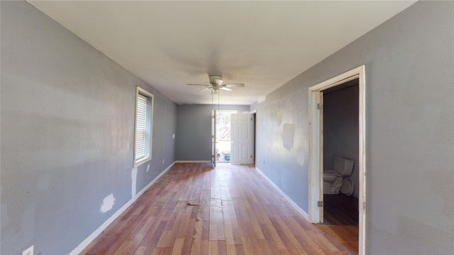 5311 Miller Avenue, Fort Worth, TX 76119