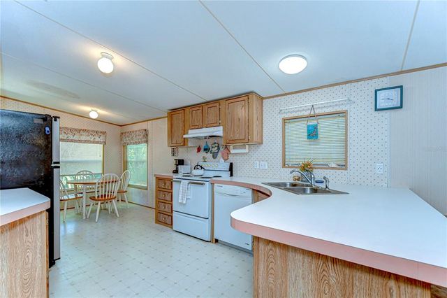 4041 LANE ROAD, Zephyrhills, FL 33541