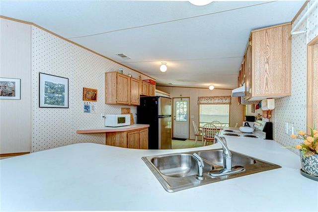 4041 LANE ROAD, Zephyrhills, FL 33541