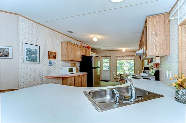 4041 LANE ROAD, Zephyrhills, FL 33541