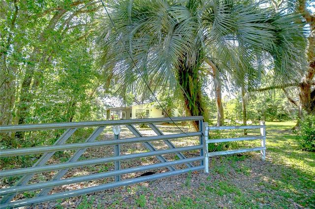4041 LANE ROAD, Zephyrhills, FL 33541