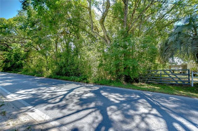 4041 LANE ROAD, Zephyrhills, FL 33541