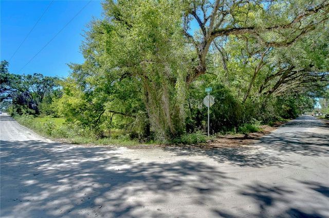 4041 LANE ROAD, Zephyrhills, FL 33541