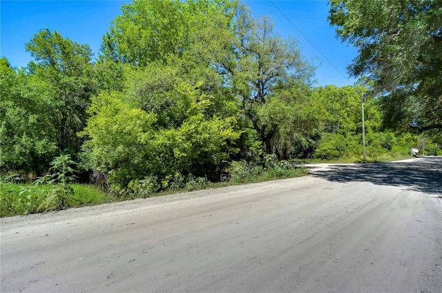 4041 LANE ROAD, Zephyrhills, FL 33541