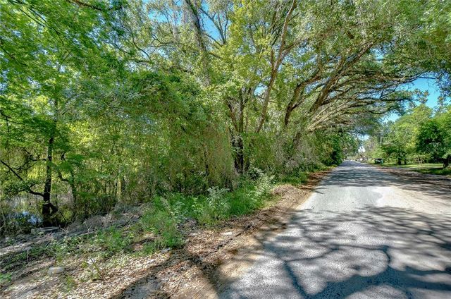 4041 LANE ROAD, Zephyrhills, FL 33541