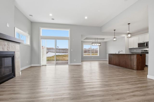 1721 Olena Avenue SE, Willmar, MN 56201