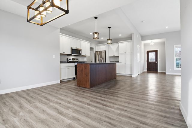 1721 Olena Avenue SE, Willmar, MN 56201