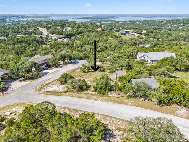 194 Night Hawk Ln, Canyon Lake, TX 78133