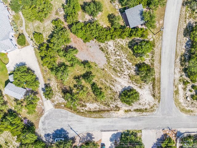 194 Night Hawk Ln, Canyon Lake, TX 78133