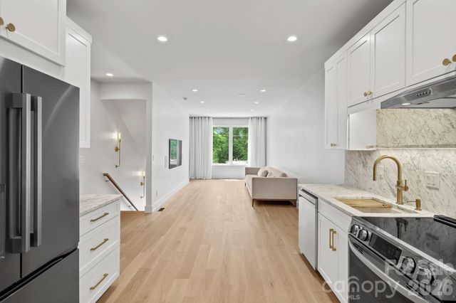 11 Gudger Road, Asheville, NC 28806
