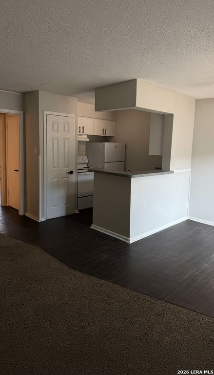 158 De Chantle Rd Apt 128, San Antonio, TX 78201