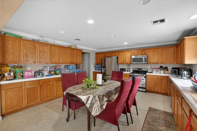 6824 Castro Verde Way, Elk Grove, CA 95757