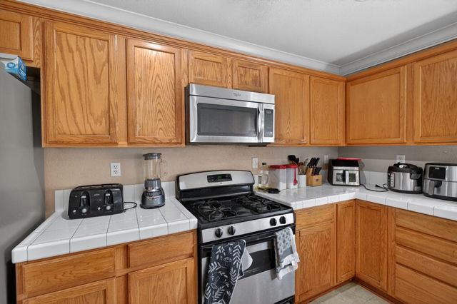 6824 Castro Verde Way, Elk Grove, CA 95757