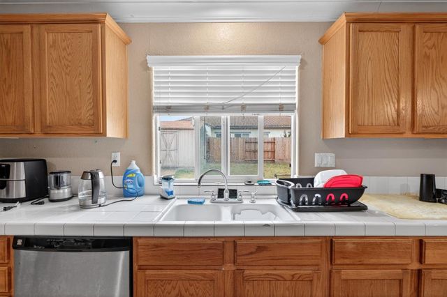 6824 Castro Verde Way, Elk Grove, CA 95757