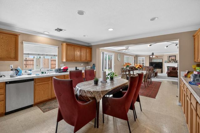 6824 Castro Verde Way, Elk Grove, CA 95757