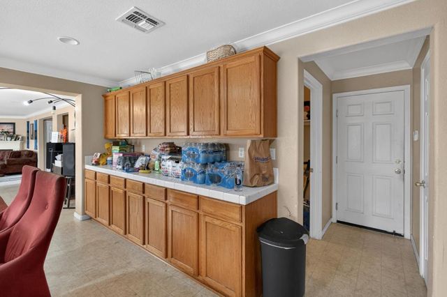 6824 Castro Verde Way, Elk Grove, CA 95757