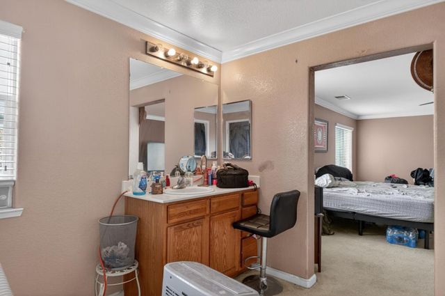 6824 Castro Verde Way, Elk Grove, CA 95757