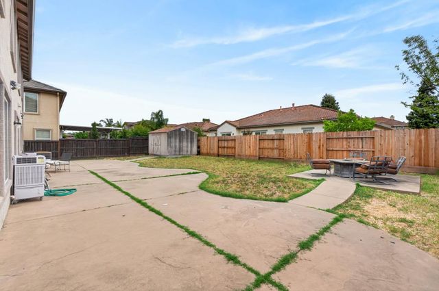 6824 Castro Verde Way, Elk Grove, CA 95757