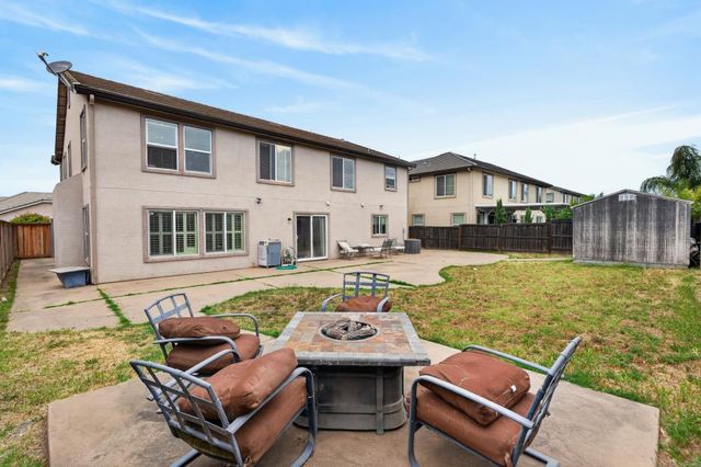 6824 Castro Verde Way, Elk Grove, CA 95757