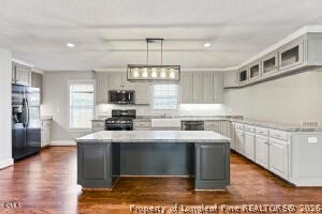 906 Walnut Drive, Erwin, NC 28339 — photo 2