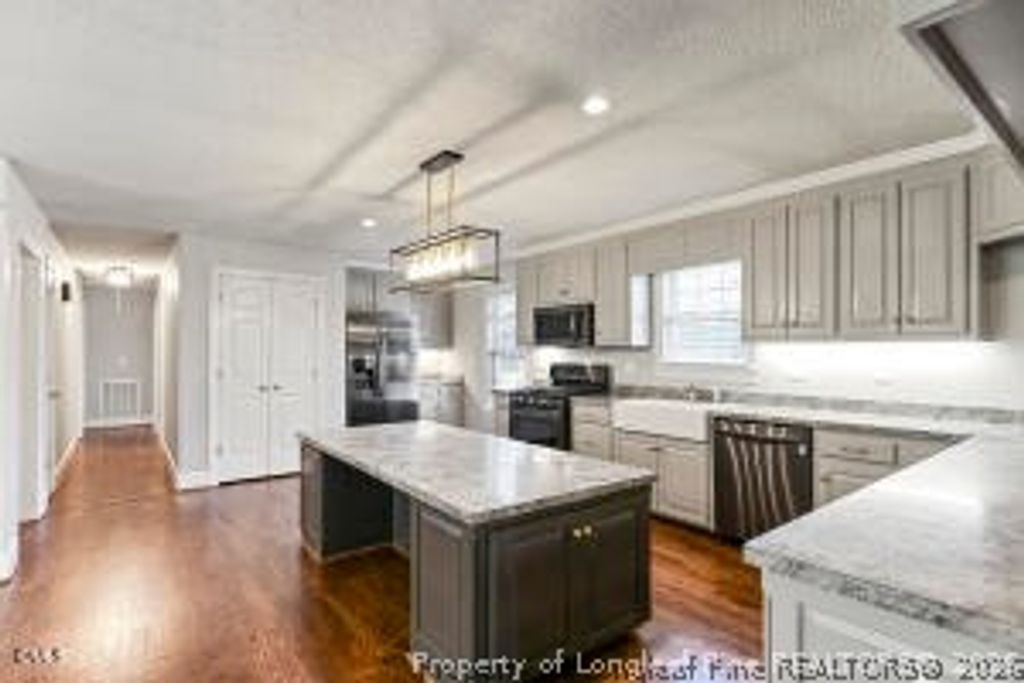 906 Walnut Drive, Erwin, NC 28339 — photo 5