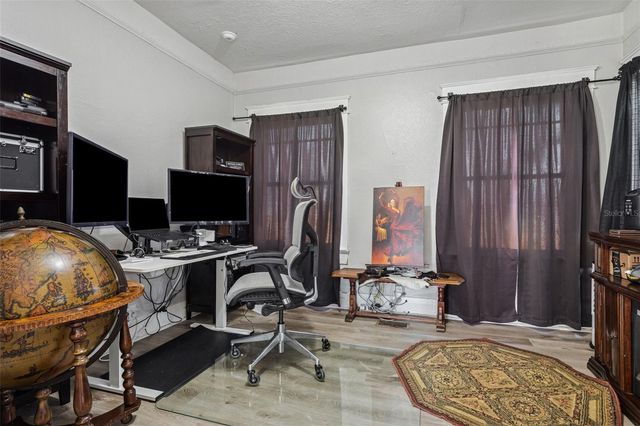 1018 E COLUMBUS DRIVE, Tampa, FL 33605