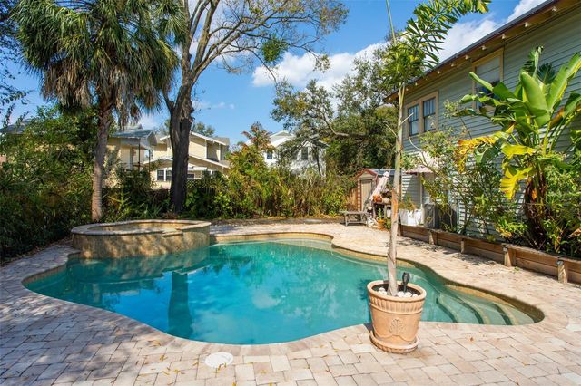 1018 E COLUMBUS DRIVE, Tampa, FL 33605