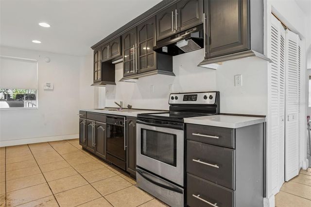 1018 E COLUMBUS DRIVE, Tampa, FL 33605