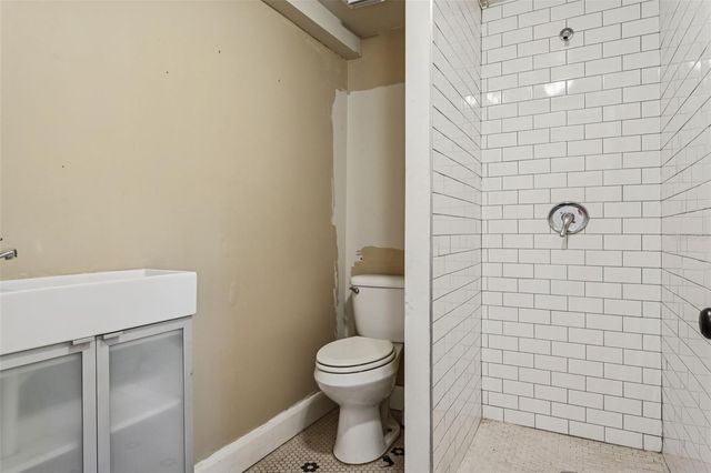 1018 E COLUMBUS DRIVE, Tampa, FL 33605