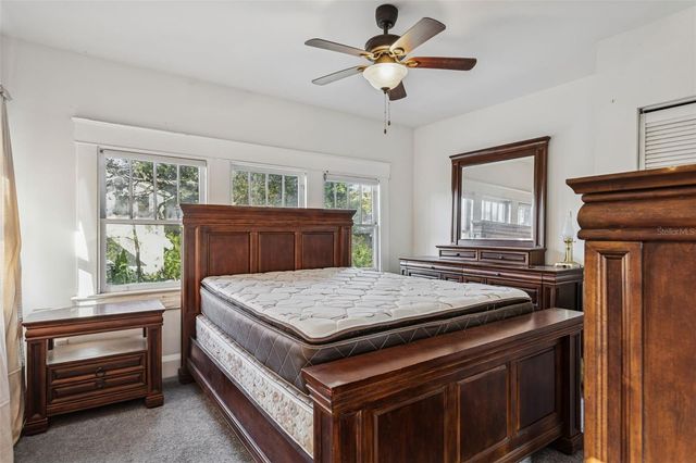 1018 E COLUMBUS DRIVE, Tampa, FL 33605