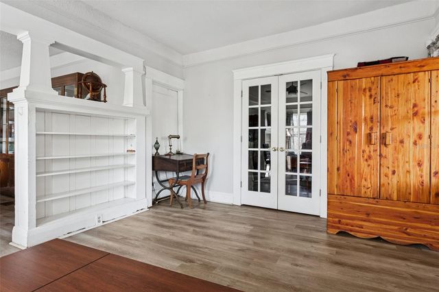 1018 E COLUMBUS DRIVE, Tampa, FL 33605