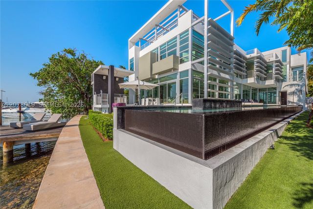 440 S Hibiscus Dr, Miami Beach, FL 33139