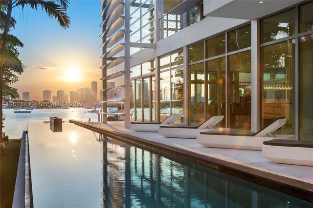 440 S Hibiscus Dr, Miami Beach, FL 33139