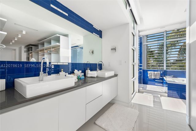 440 S Hibiscus Dr, Miami Beach, FL 33139