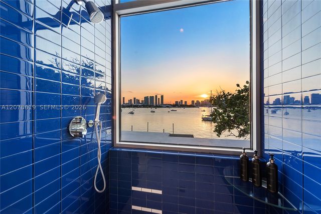 440 S Hibiscus Dr, Miami Beach, FL 33139