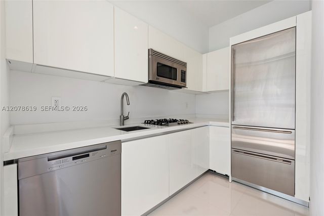 440 S Hibiscus Dr, Miami Beach, FL 33139
