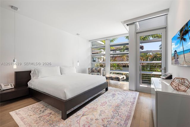 440 S Hibiscus Dr, Miami Beach, FL 33139