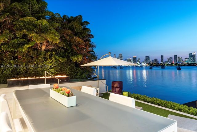 440 S Hibiscus Dr, Miami Beach, FL 33139