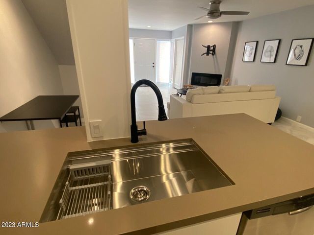 1820 E Morten Avenue Unit 123, Phoenix, AZ 85020